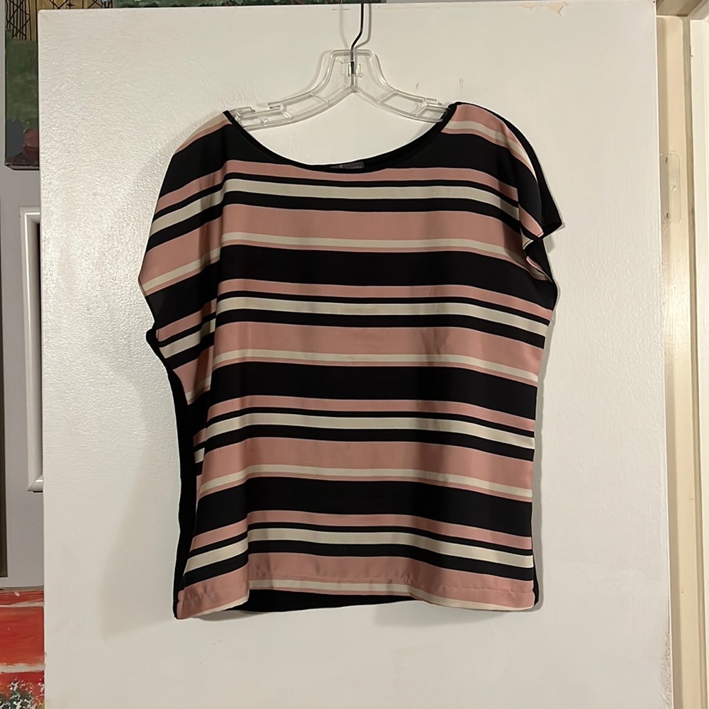 Vince Camuto cap sleeve boat neck black/cream/pink top